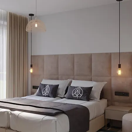 Tilia Aparthotel 3*